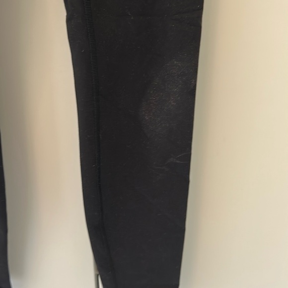 Wunder Under Lululemon Size 4 - Picture 4 of 6